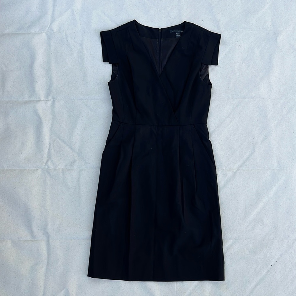 Banana republic black business cocktail dress with pockets